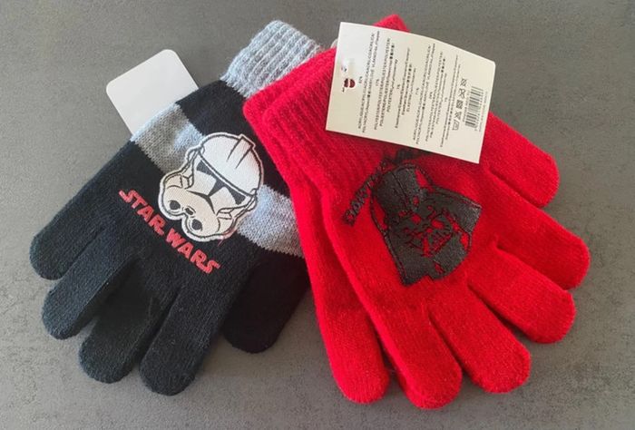 Lot de deux paires de gants Star Wars rouge et noir/gris TU enfant [ref.26A202] - photo numéro 2