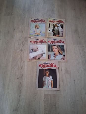 Lot de 5 livres " alpha aiguilles "