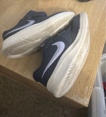 Basket Nike taille 26