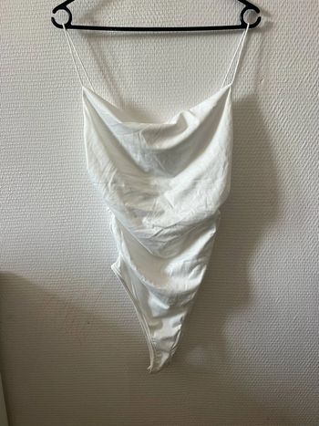Trés beau bodie blanc femme