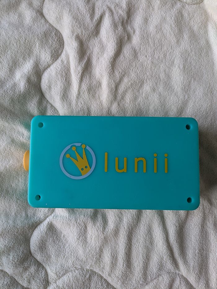 Fabrique à histoires Lunii avec 40 histoires - photo numéro 3