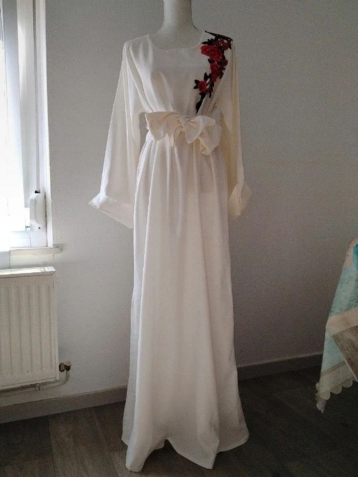 Robe abaya avec grand voile blanche - photo numéro 2