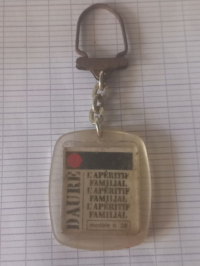 Ancien porte clé Dauré n°38 - photo numéro 3