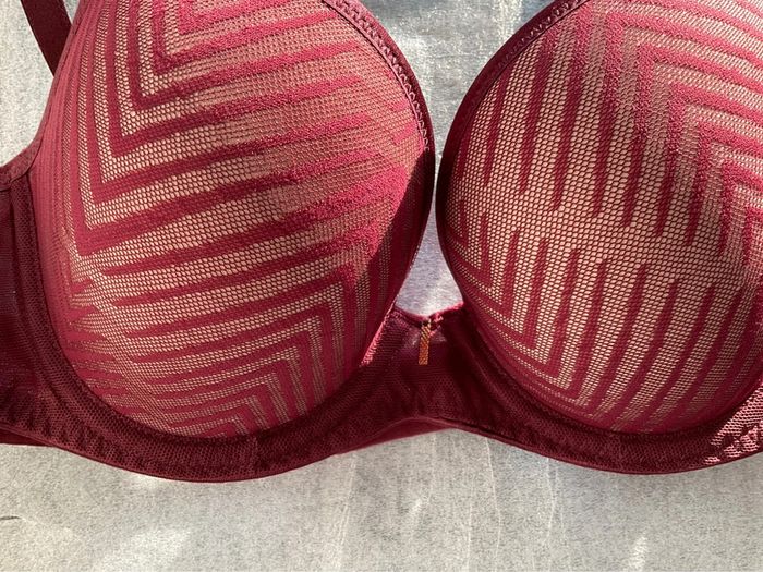 Soutien-gorge bordeaux Freya neuf - photo numéro 2
