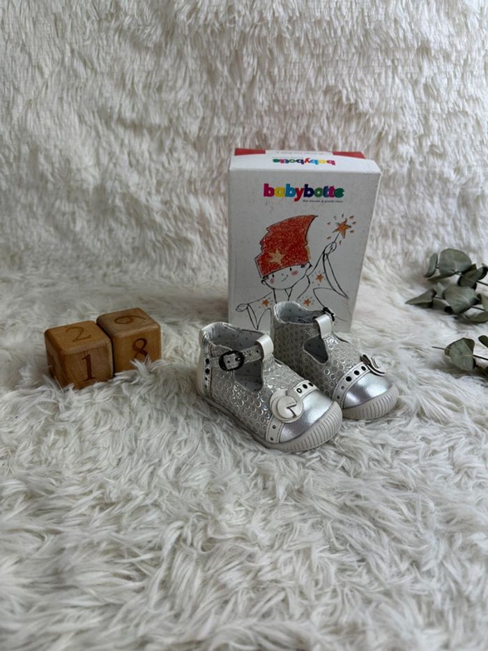 Paire de sandales Babybotte taille 18