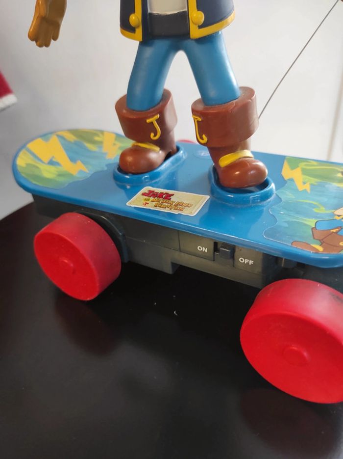 Skateboard télécommandé - photo numéro 2