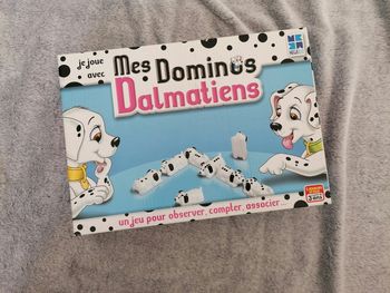 Dominos dalmatiens