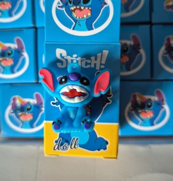 🎁 Lot de 24 mini figurines porte-clés Stitch – Idéal calendrier de l' Avent & cadeaux 🎉 - photo numéro 6