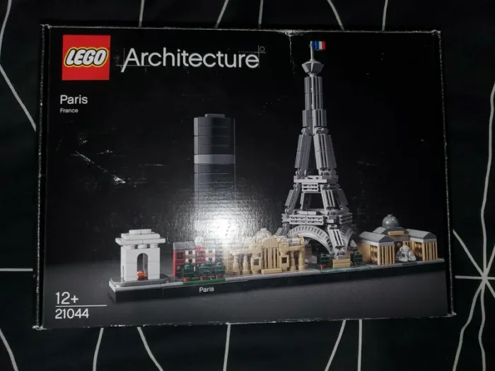Lego monument de Paris.