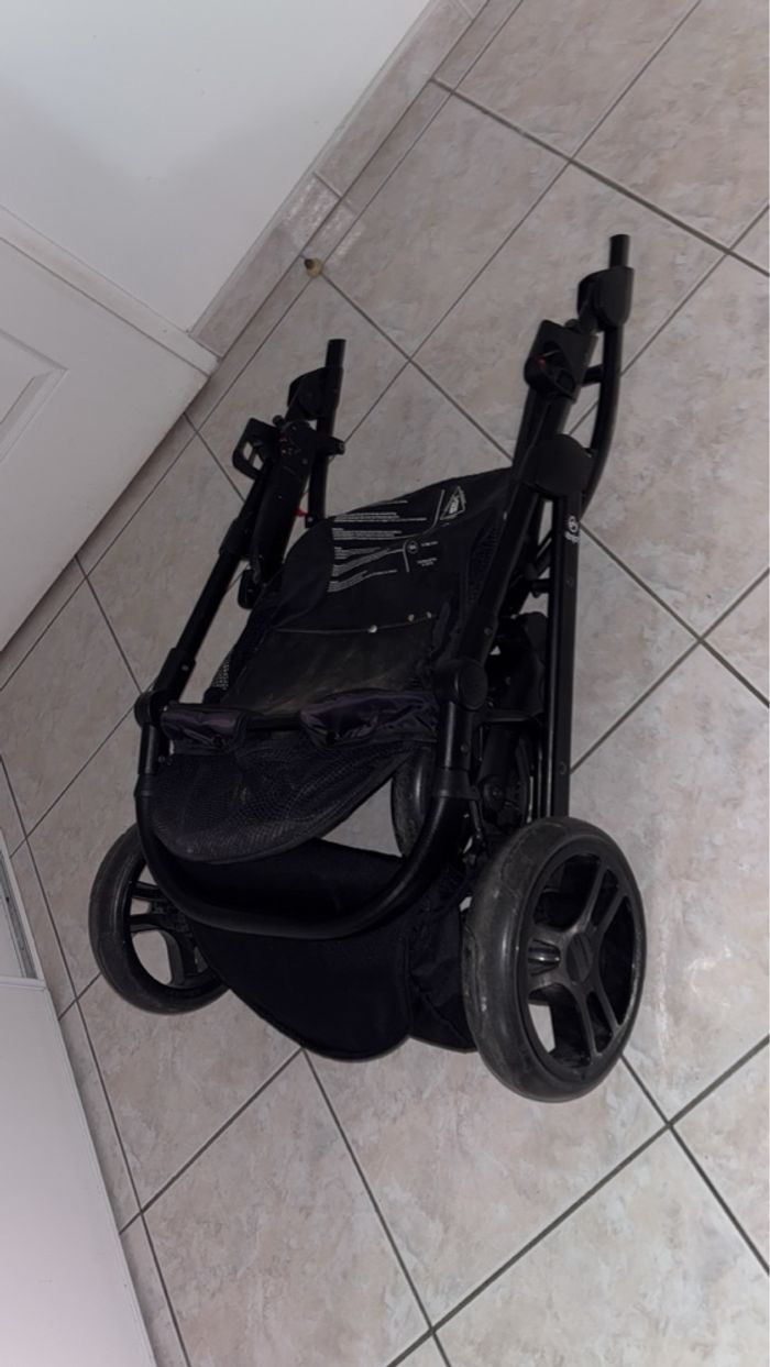 📢 À vendre : Poussette Trio Emjot – cosy + assise + sac à langer - photo numéro 4