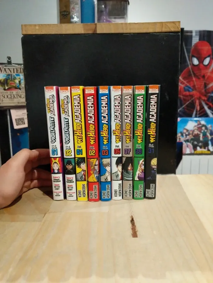 My Hero Academia – Lot de 9 tomes + Vigilante - photo numéro 2