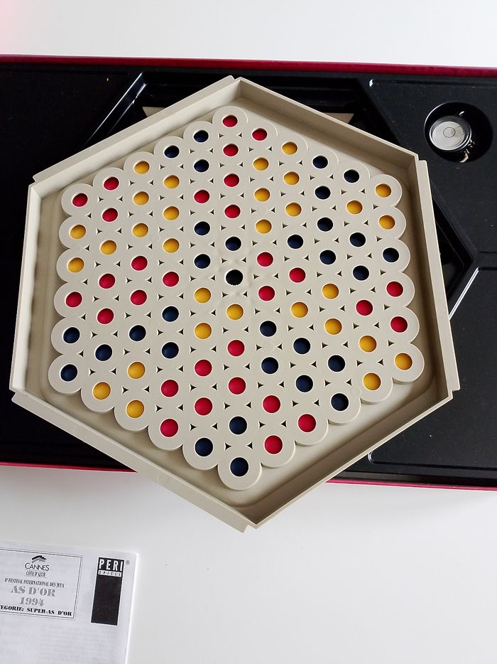 Pusher l'art de placer ses billes peri spiele complet - photo numéro 6