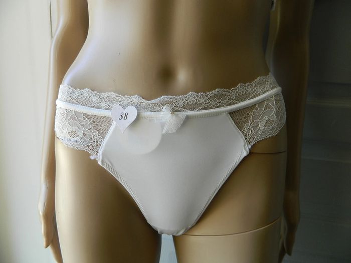 Ensemble soutient gorge T 85 B et son tanga T 38 "Aimée L" neuf - photo numéro 5