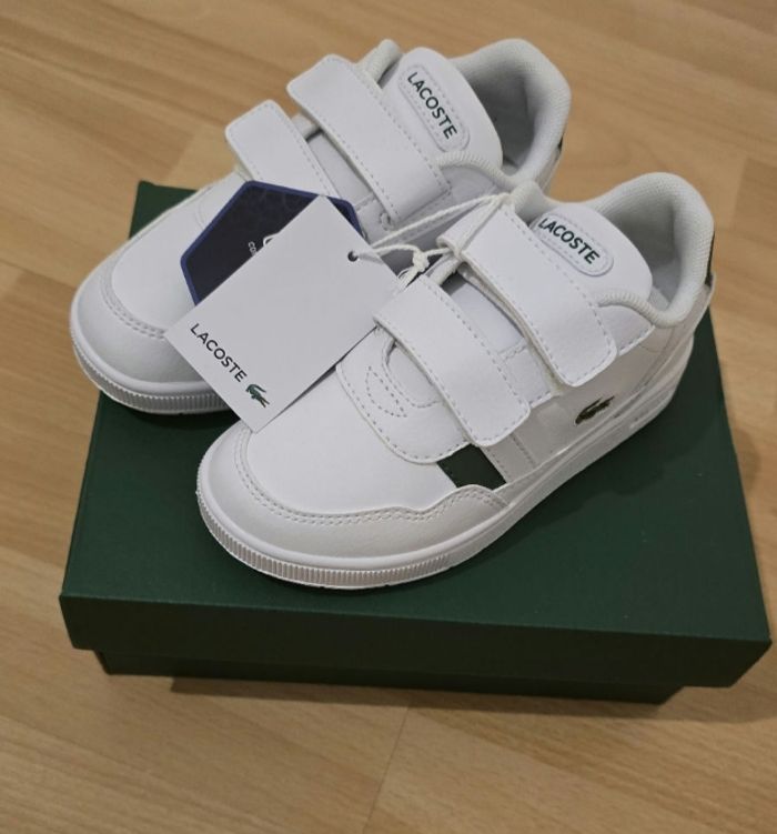 (Neuves non portées) Superbes baskets lacoste pointure 27
