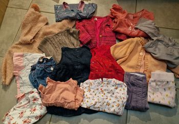 Lot de vêtements fille taille 3 mois