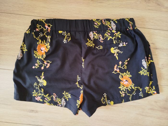 Short noir fleuri Jennyfer 36 - photo numéro 4