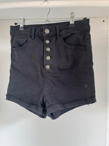 Short noir taille haute