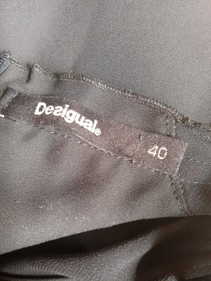 Robe noire Desigual motifs velours - Taille 40 - photo numéro 4