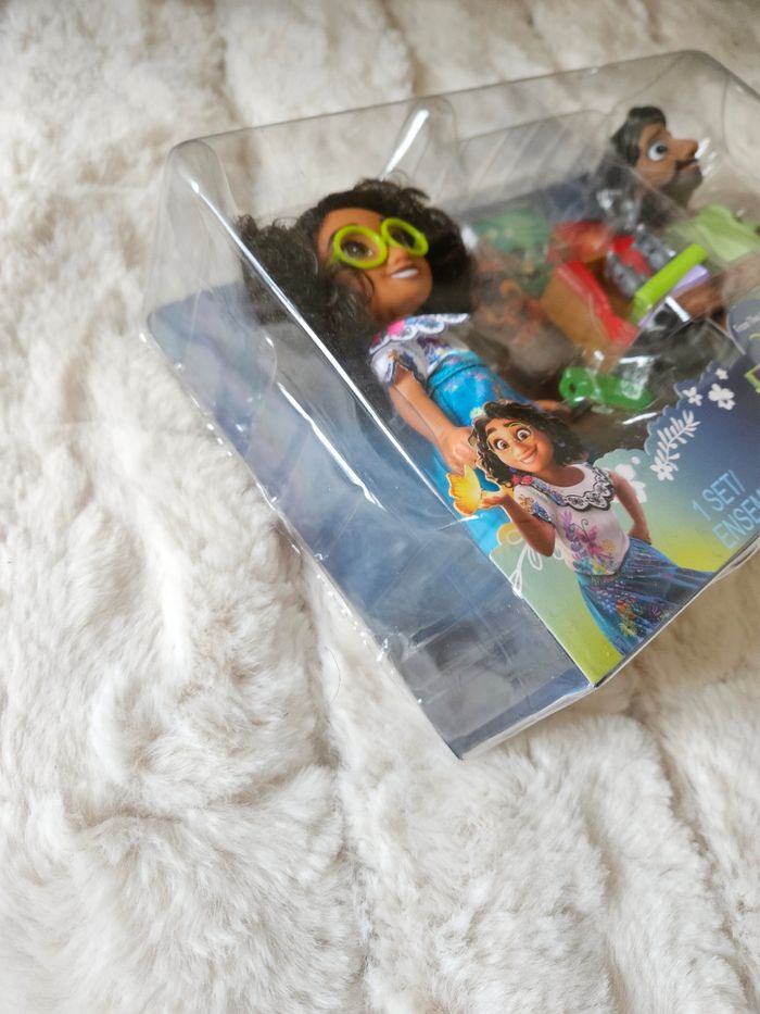 Coffret poupées Mirabel et bruno de encanto Disney princesse - photo numéro 3