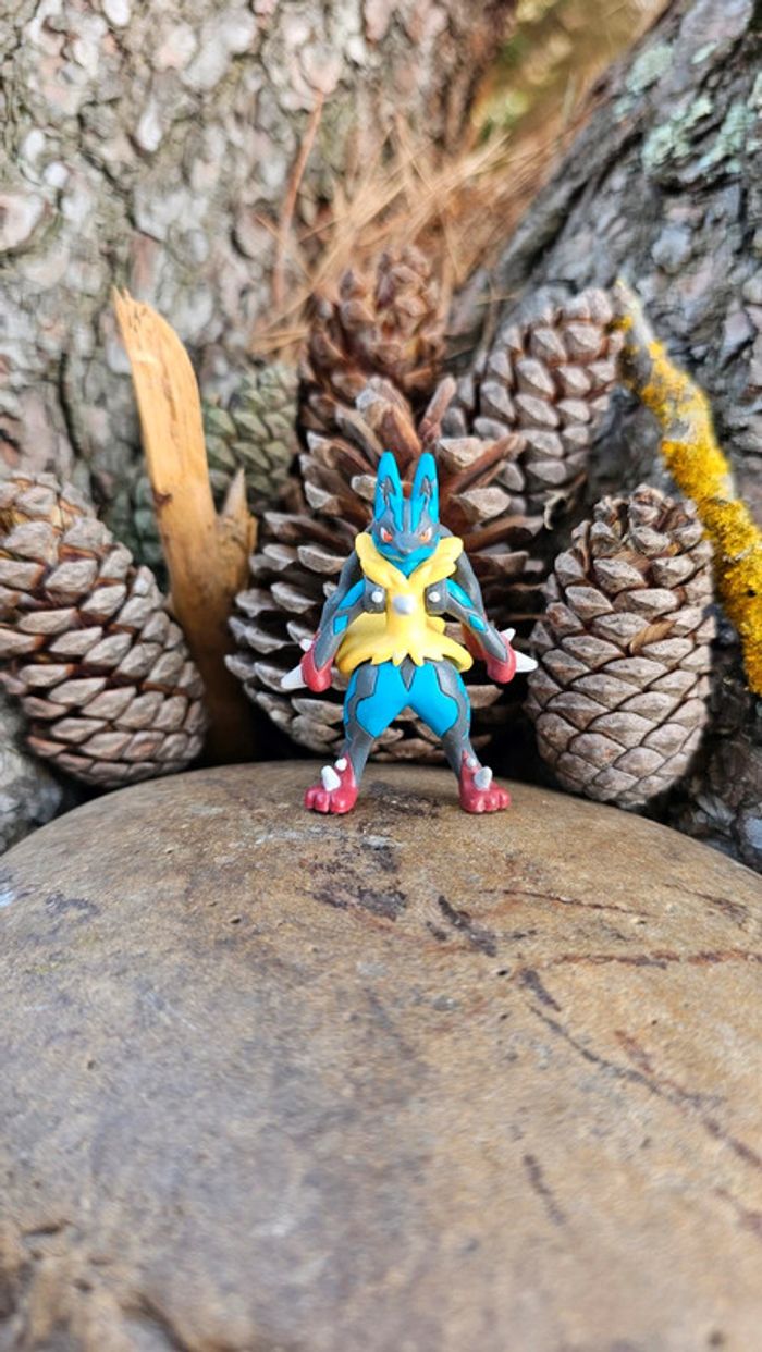 Super figurine Pokemon Nintendo tomy mega-lucario