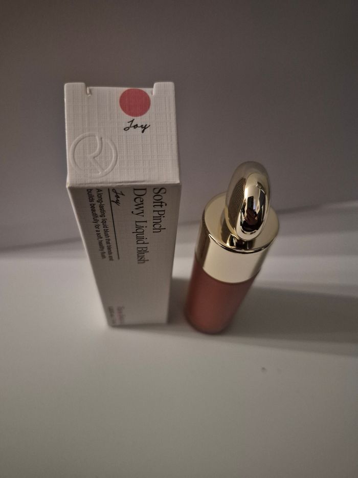 Blush liquide rare beauty - photo numéro 2