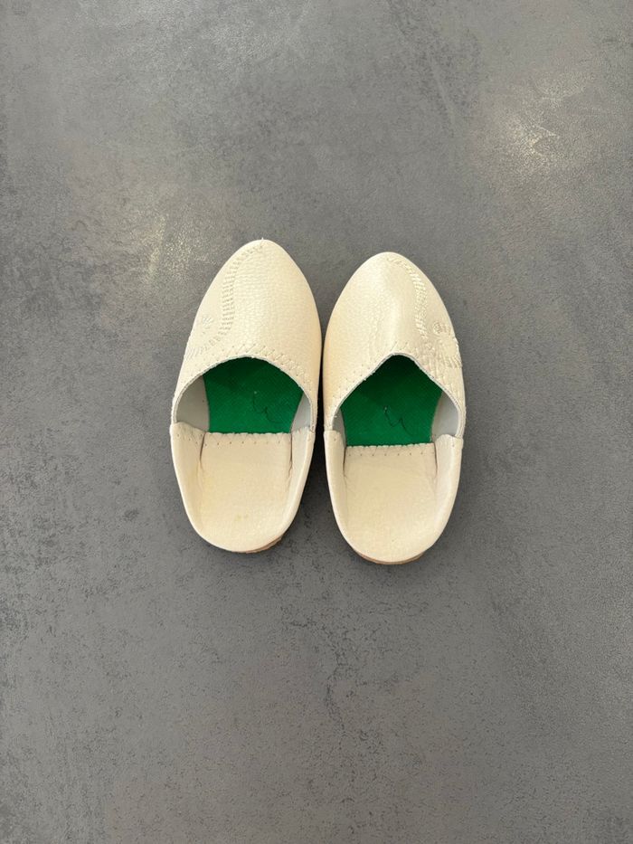 Babouches  traditionnelles  en cuir blanc - photo numéro 3