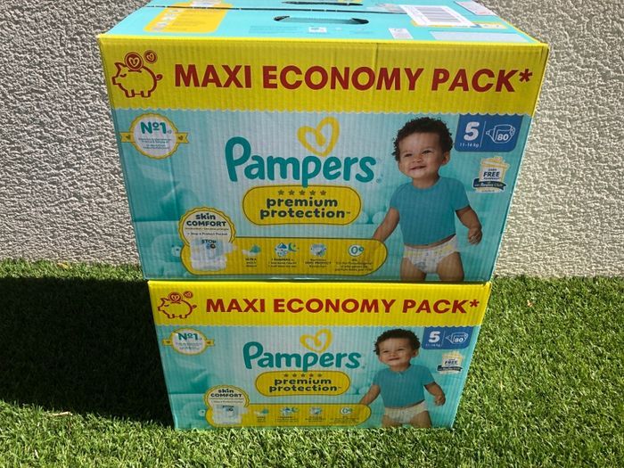 Lot 2 cartons couchés  Pampers protection premium taille 5