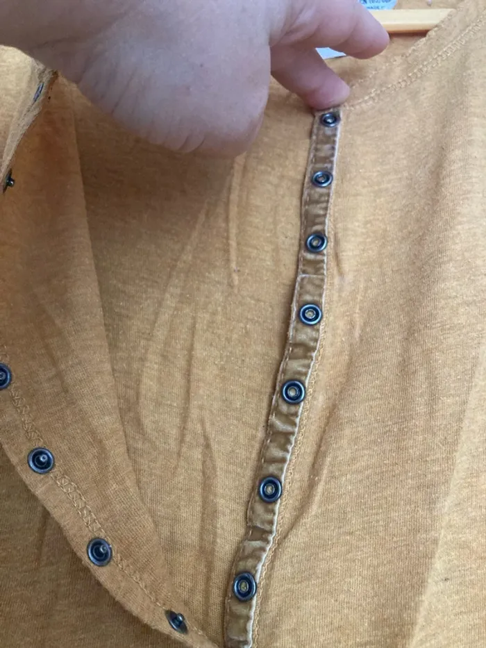 Haut manches longues fines moutarde – H&M – taille 36 / S - photo numéro 4