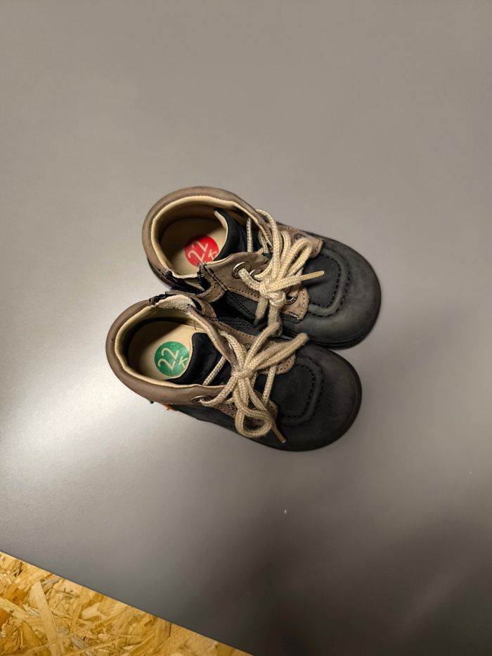 Chaussures pointure 22 kickers - photo numéro 2