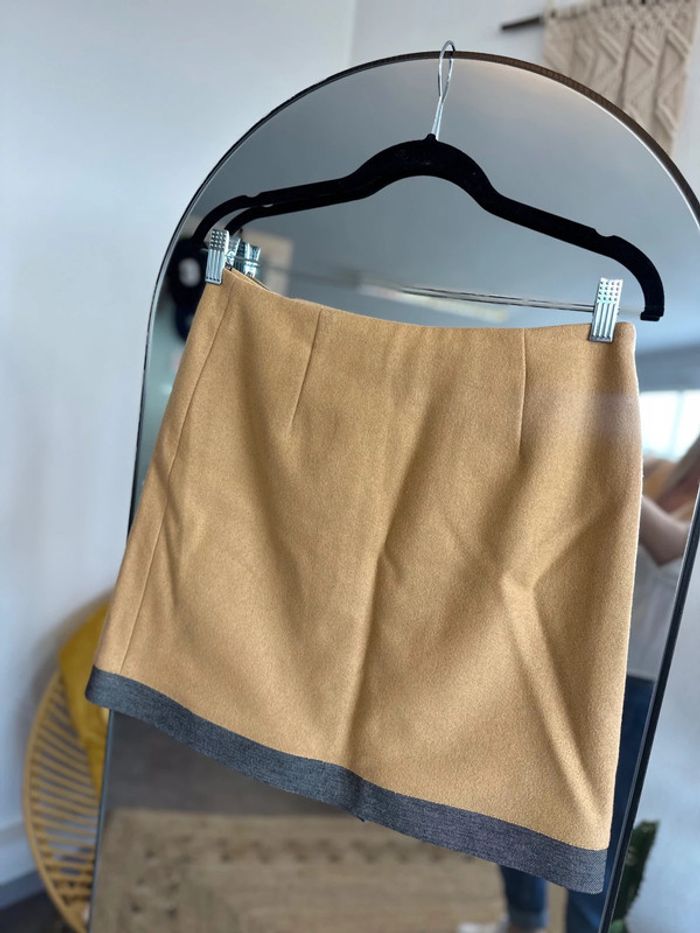 Jupe Fendi modèle vintage en laine camel,taille 38 - photo numéro 6