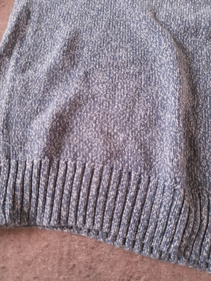 Pull bleu - photo numéro 2