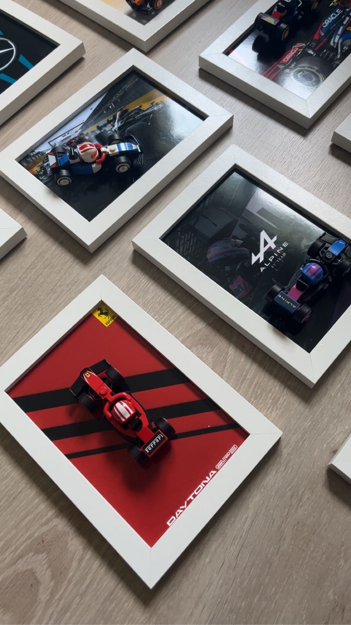 Lot 12 cadres lego f1 minifigurines - photo numéro 4