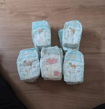 Couches Pampers T2