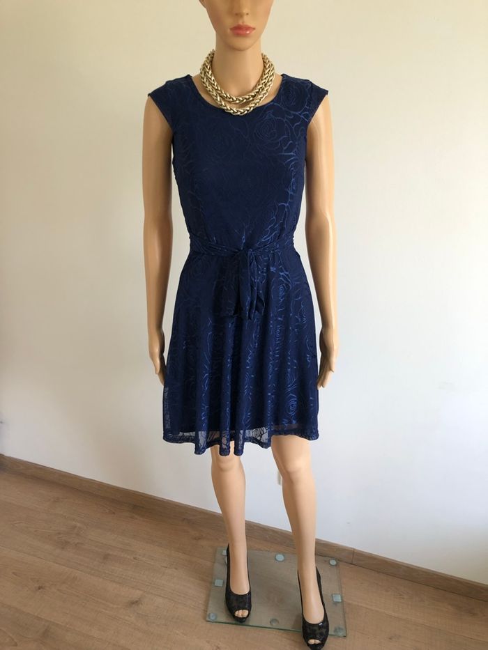 Robe bleue marine neuve sans manches Mela London taille 36 (valeur 45€) - photo numéro 3