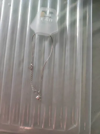 Bracelet avec petit dauphin