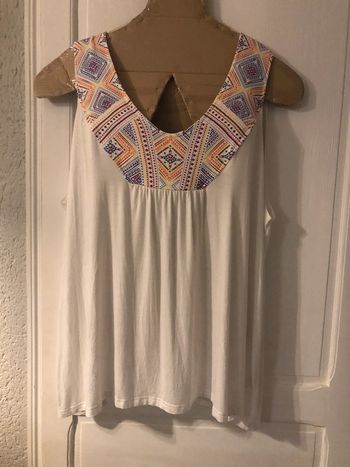 Blouse blanche et imprimée sans manches « atlas for Women » T54/56 NEUVE
