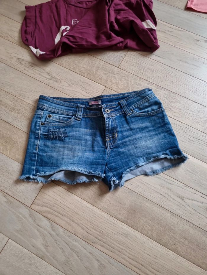 Lot short et tee shirt 38/ 40 - photo numéro 2