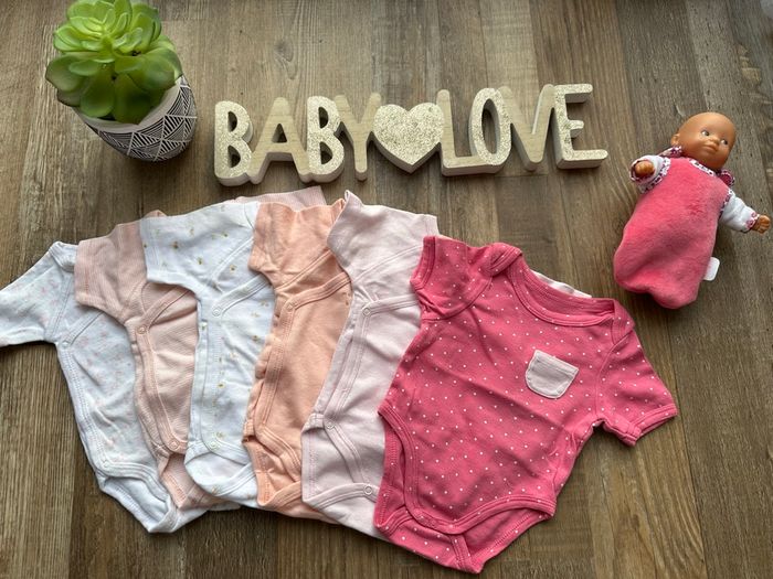 - 6 bodys MC toutes marques - 1 mois - Très bon état