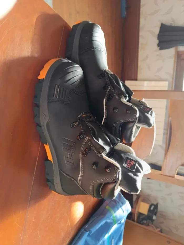 Chaussure de sécurité - photo numéro 2