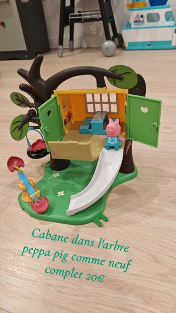 Cabane dans l'arbre Peppa pig