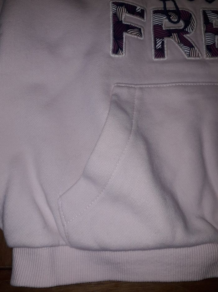 sweat à capuches T 6 ans - photo numéro 3