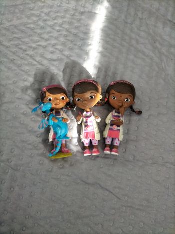 Lot figurines docteur la peluche