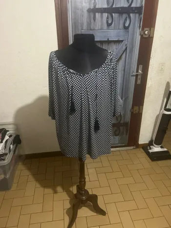 Joli haut à pois D’un commun accord grande taille