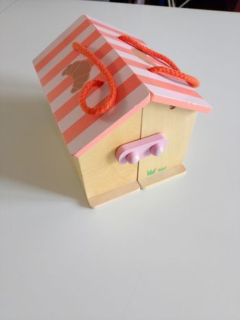 Maison en bois + personnages hema