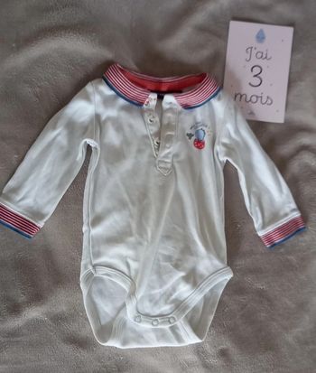 Body petit dino explorateur