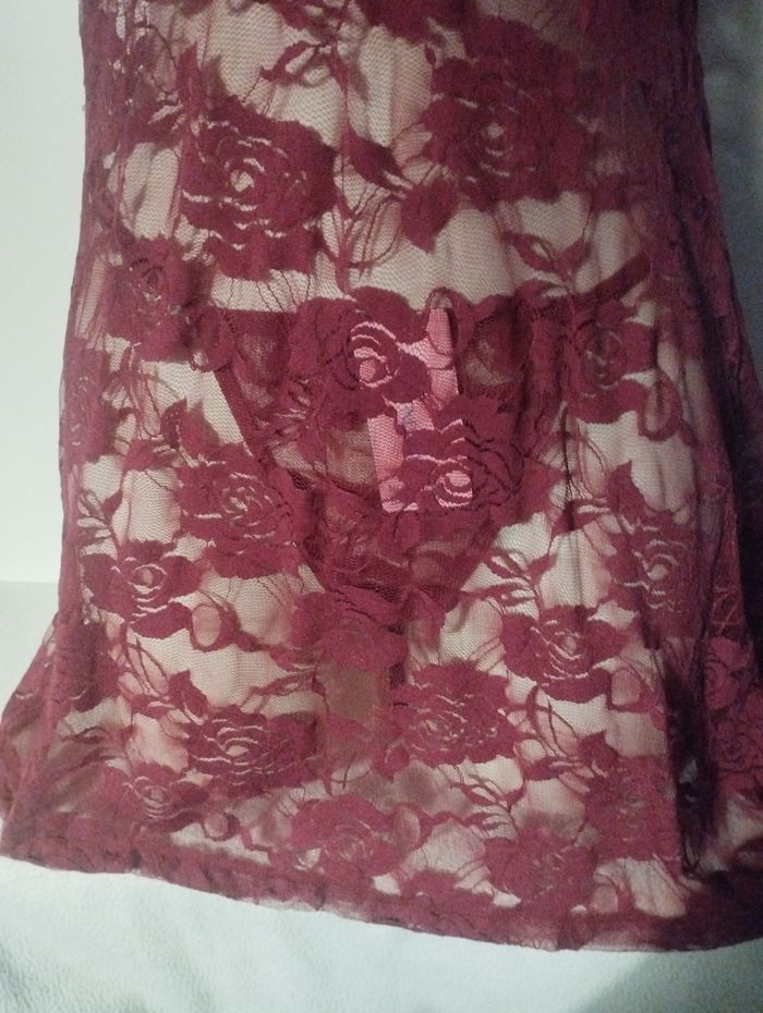 Nuisette neuve avec étiquette imitation dentelle fushia taille M ou L avec string au choix pour la taille - photo numéro 4