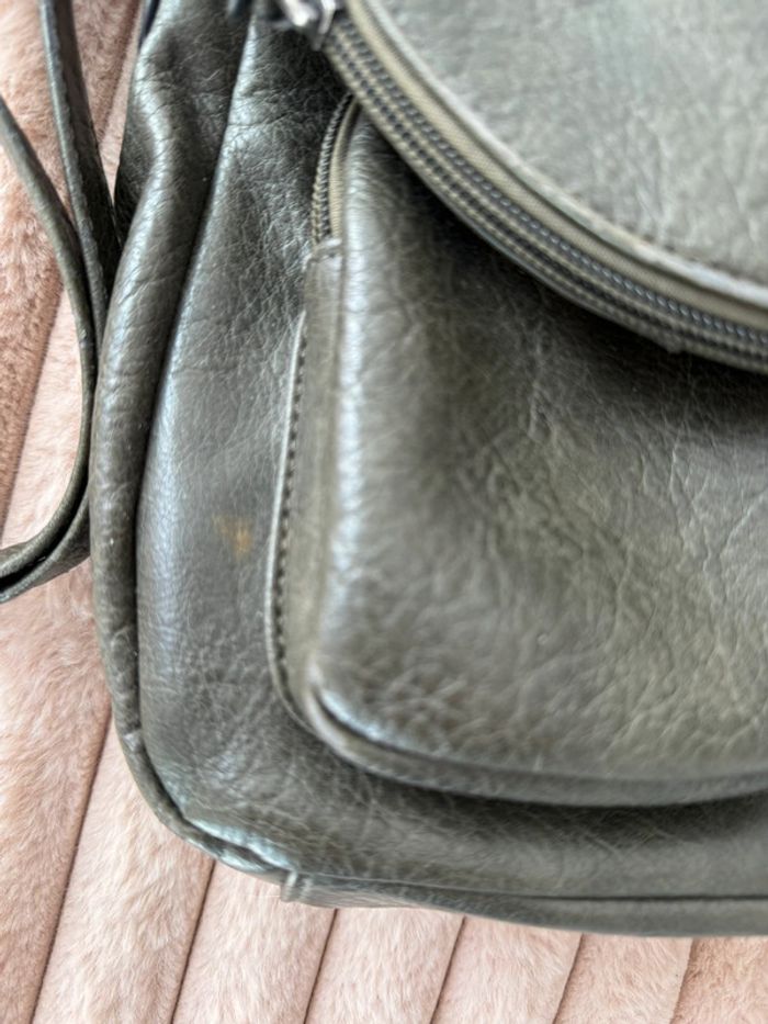 Petit sac à main classe élégant similicuir gris anthracite avec poches extérieures et intérieures - photo numéro 10