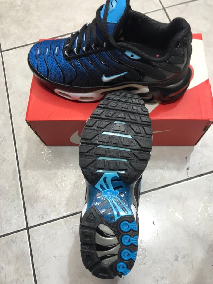 Tn Aquarius bleu  jamais porté taille 43 - photo numéro 3