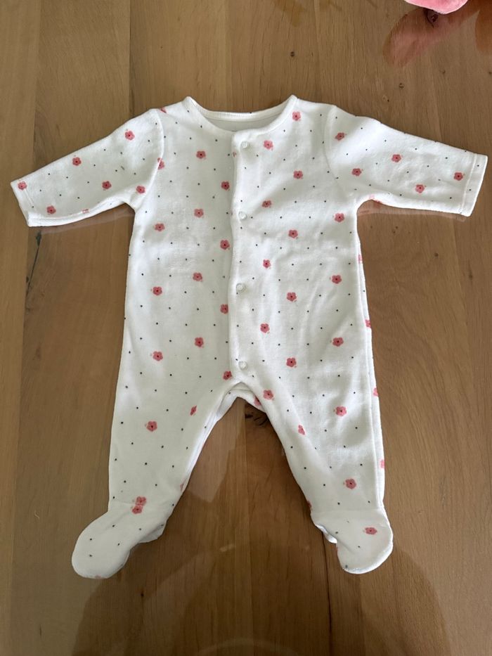 Pyjama 1 mois - photo numéro 3