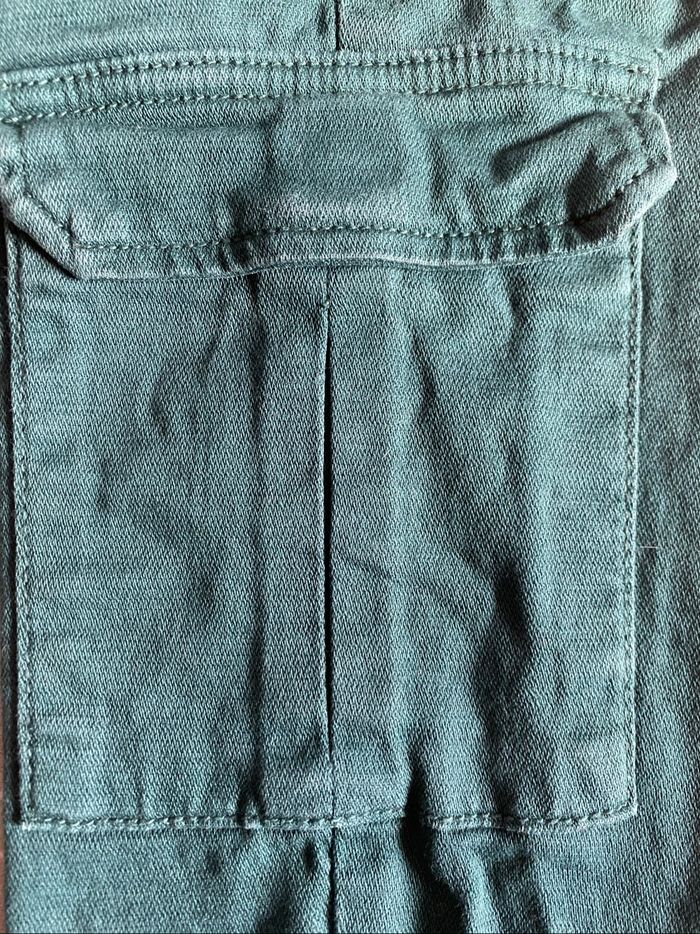 État neuf Pantalon chino Hugo cargo vert 10 ans tape à l'œil - photo numéro 3